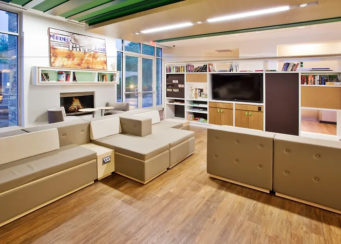 Holiday Inn Atlanta-Gas South Arena Area By Ihg