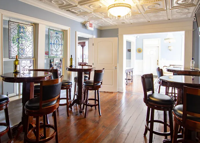 The Dahlonega Square Hotel